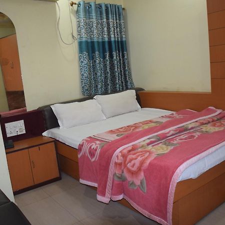 Starline Hotel Agartala Exteriör bild